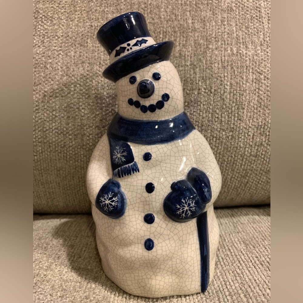 Potting Shed Crackle Design Dedham Pottery Reproduction Adorable Ceramic Snowman